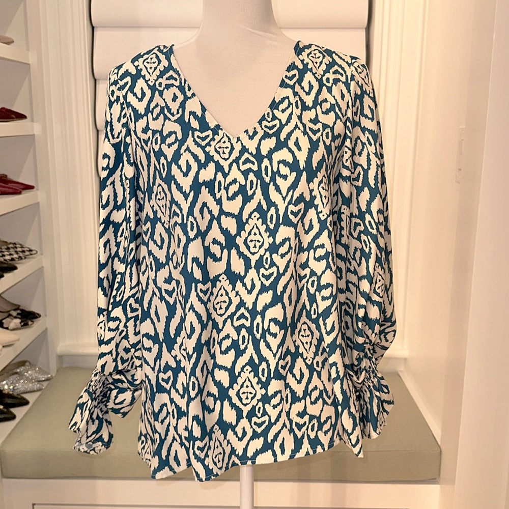 NWT Vince Camuto desert, summer, teal waters, balloon sleeve blouse, size medium - Picture 4 of 5